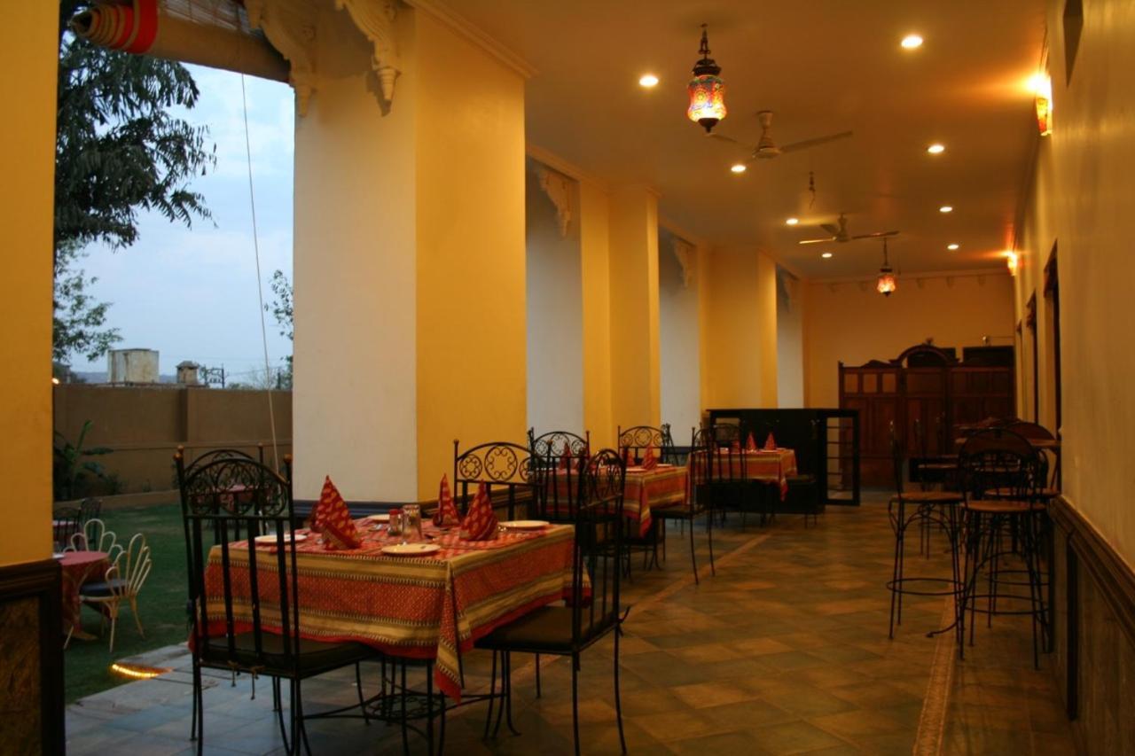 Pratap Palace Chittorgarh エクステリア 写真