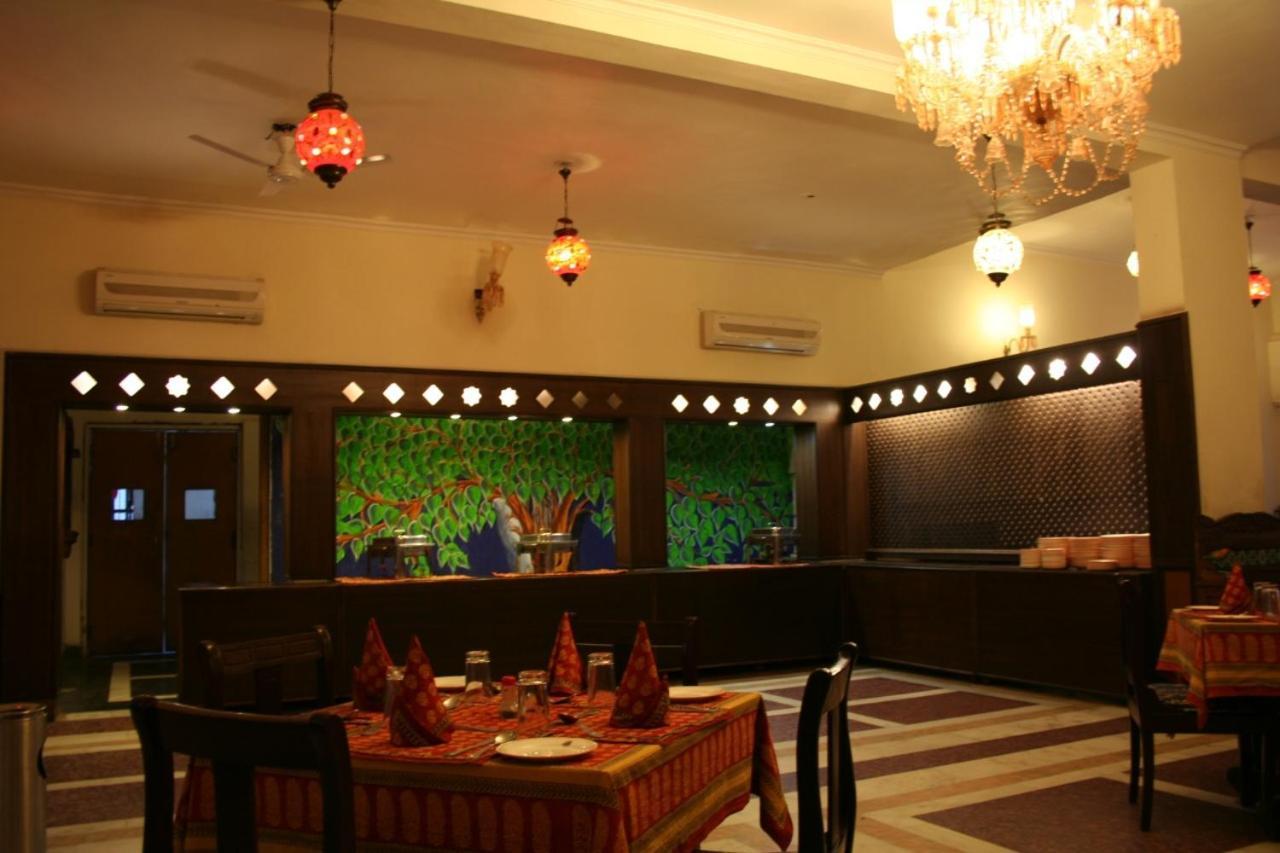Pratap Palace Chittorgarh エクステリア 写真